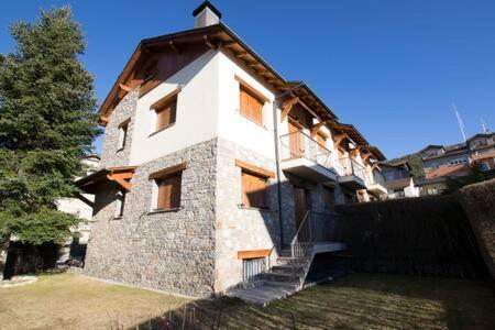 Ferienwohnung Casa Amb Jardi Alp Exterior foto
